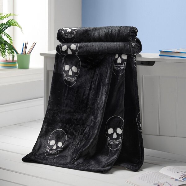 Тъмносиво бебешко одеяло от микроплюш 130x170 cm Skulls – Catherine Lansfield