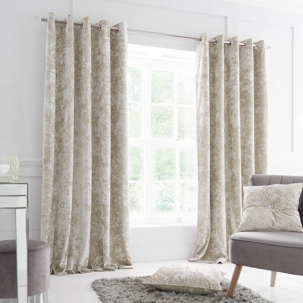 Бежови пердета в комплект от 2 бр. 168x137 cm Crushed Velvet – Catherine Lansfield