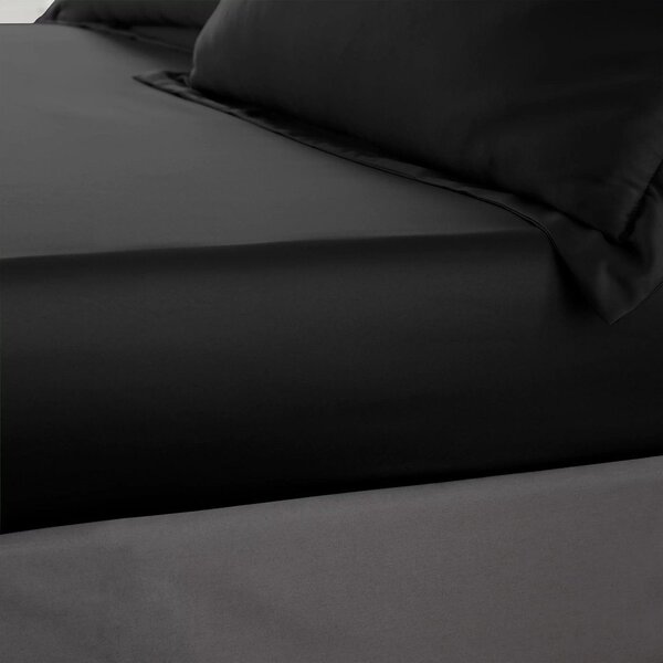Черен еластичен сатенен чаршаф 90x190 cm Silky Soft – Catherine Lansfield