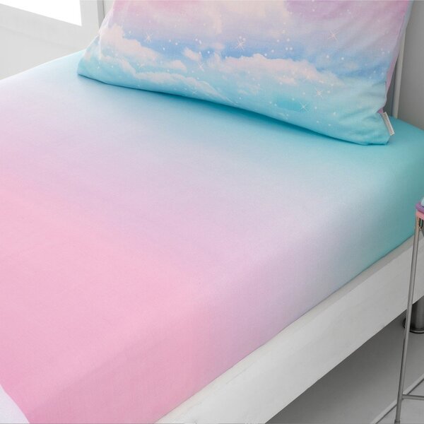 Син-розов еластичен двоен детски чаршаф 135x190 cm Ombre Rainbow Clouds – Catherine Lansfield