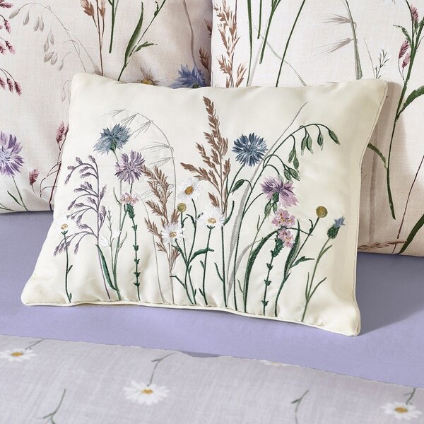 Декоративна възглавница 30x40 cm Grasmere Floral Embroidered – Catherine Lansfield