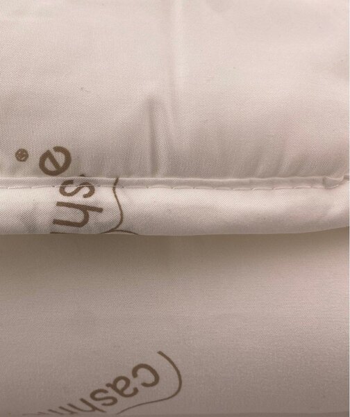Целогодишна олекотена завивка и пълнеж 200x200 cm Cashmere – Good Morning