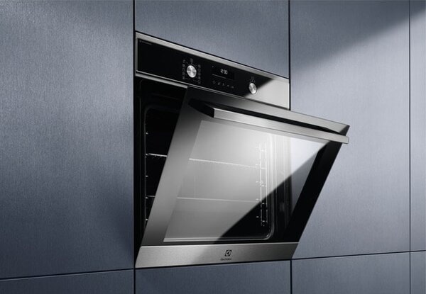 Фурна за вграждане Electrolux EOD6P77WX, 72л. обем, пиролиза, LED дисплей, инокс