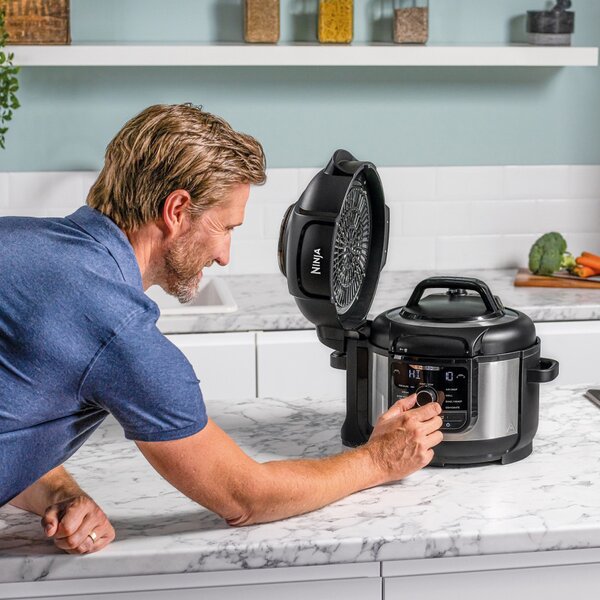 Мултикукър под налягане Ninja Foodi OP350FR, 1400W, 6 л, 9 програми, 40-200°C, TenderCrisp®, Керамично покритие, Поддържане на топлината, Цяло пиле, Черен/инокс