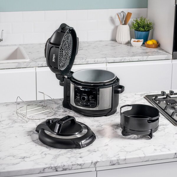 Мултикукър под налягане Ninja Foodi OP350FR, 1400W, 6 л, 9 програми, 40-200°C, TenderCrisp®, Керамично покритие, Поддържане на топлината, Цяло пиле, Черен/инокс