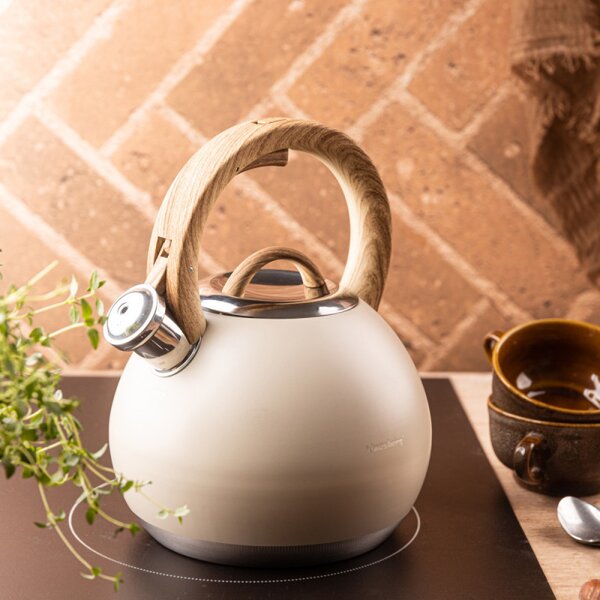 Свирещ чайник Klausberg KB 7956, 3l, Термоизолирана дръжка, Многослойно дъно, Индукция, Бежов