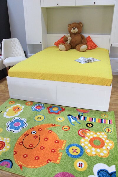 Зелен детски килим с животни - 120/170