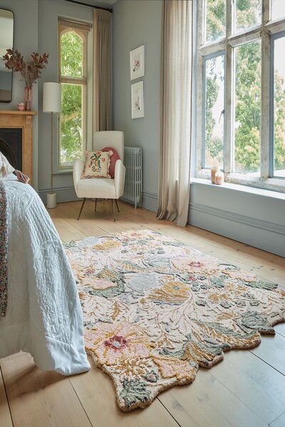 Килим Flora shape с неправилна форма от вълна - 160/230