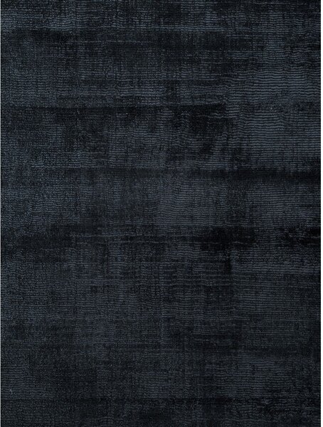 Черен ръчно изработен килим от вискоза 80x150 cm Noemi – Vikosa