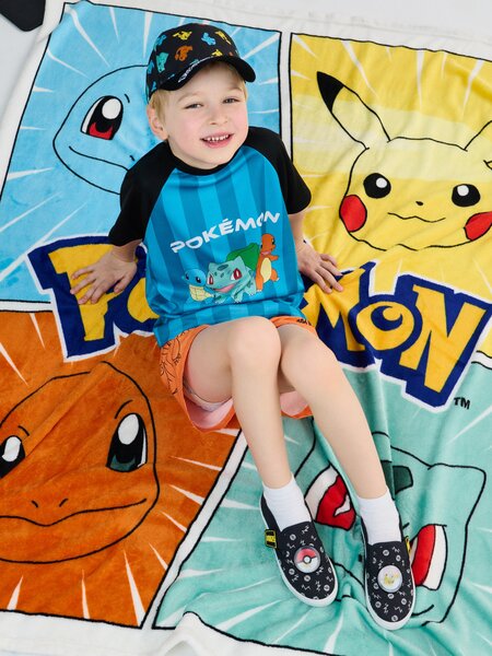 Sinsay - Детско одеяло Pokemon - многоцветен