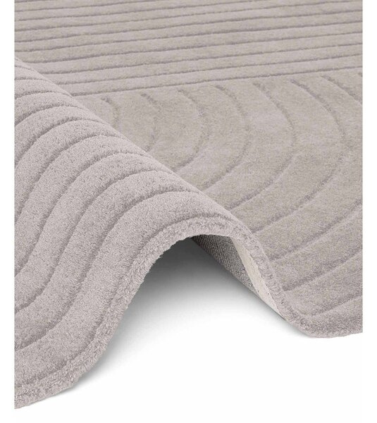 Светлосив ръчно изработен вълнен килим 80x150 cm Arcura – Vikosa