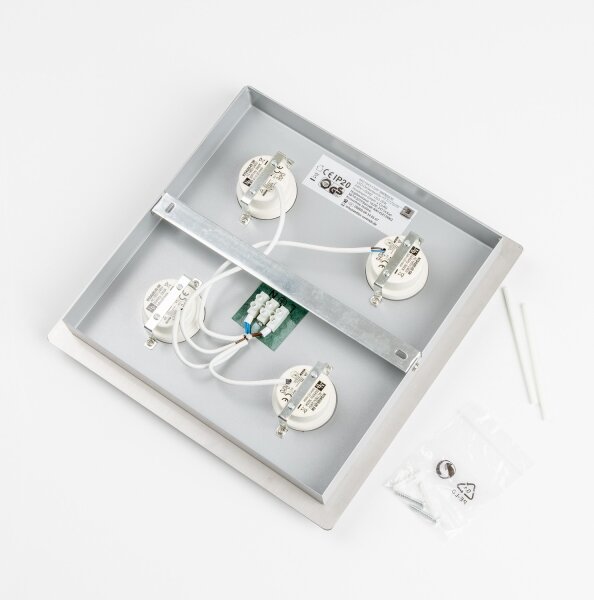 LED таванно осветително тяло 4xLED/5W/230V 3000K 28x28 см матов хром