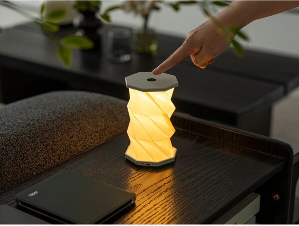 Бяла преносима светлинна декорация с USB ø 8 cm Twist – Gingko
