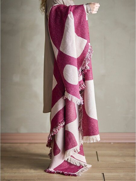 Червено одеяло със смес от памук 130x160 cm Olica – Bloomingville