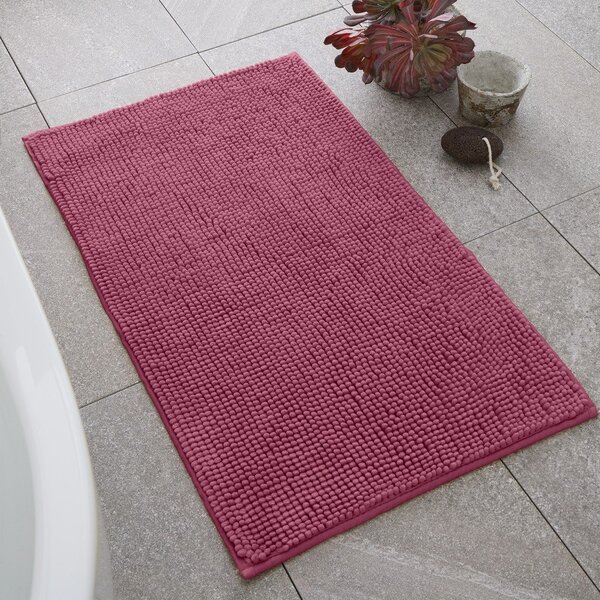 Тъмнорозов килим за баня 50x80 cm Bobble – Catherine Lansfield