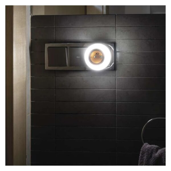 LED нощна лампа със сензор и вграден контакт LED/0,3W/230V