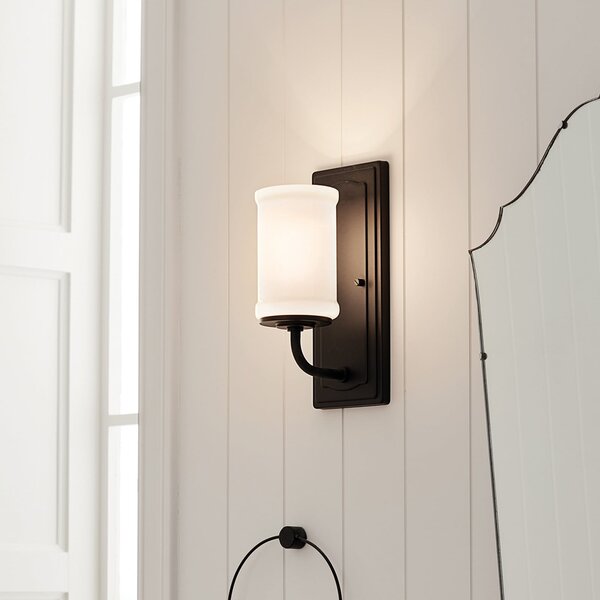 KICHLER Стенна лампа Vetivene, черна, височина 31 см, метал, IP44, G9-LED, Черен, Баня, Метал
