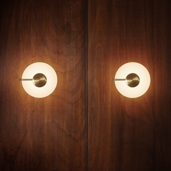 Kdln LED стенна лампа TRATTO, месинг, Ø 27 см, метал/стъкло, Затъмняване, Злато / месинг, Дневна/трапезария, Стъкло, Дизайн