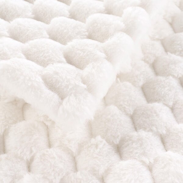 Кремаво одеяло от микроплюш 220x240 cm Frosty – douceur d'intérieur
