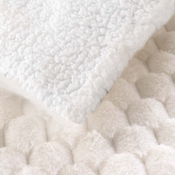 Кремаво одеяло от микроплюш 180x220 cm Frosty – douceur d'intérieur