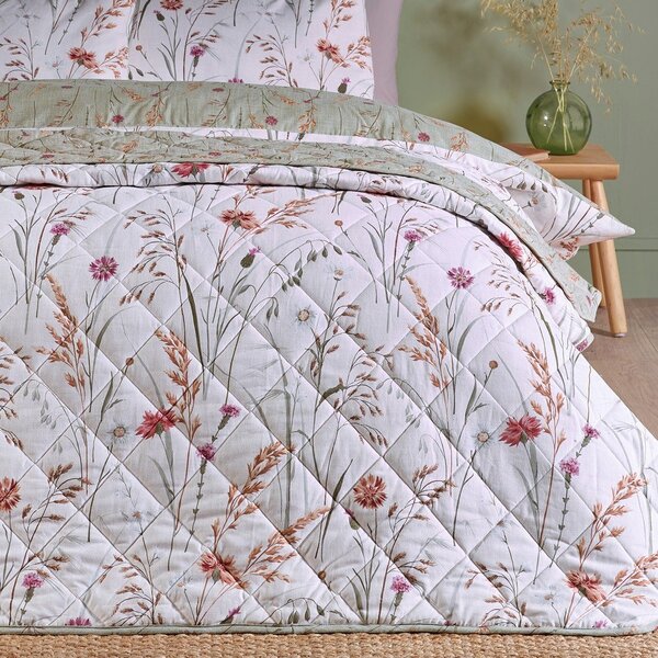 Зелено-бежово памучно капитонирано покривало за легло 200x220 cm Grasmere Floral – Catherine Lansfield