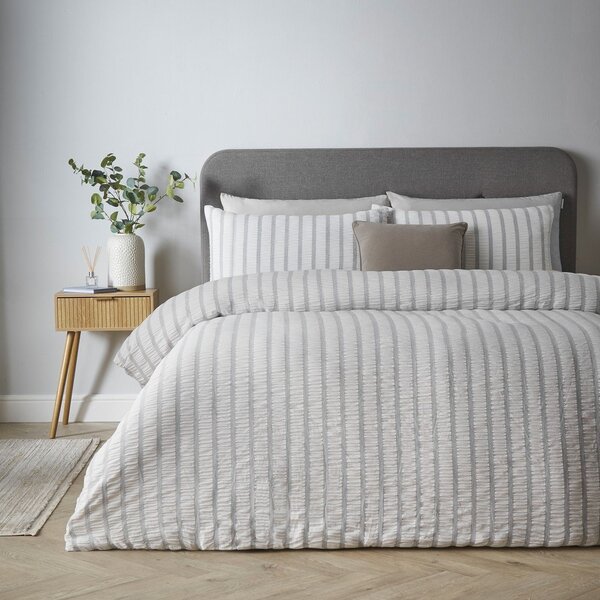 Сиво единично спално бельо 135x200 cm So Soft Seersucker Stripe – Catherine Lansfield
