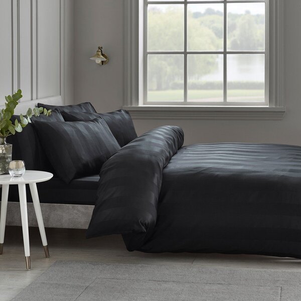 Черно единично сатенено спално бельо 135x200 cm So Soft Satin Stripe – Catherine Lansfield