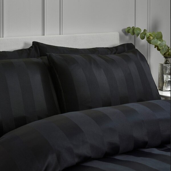 Черно единично сатенено спално бельо 135x200 cm So Soft Satin Stripe – Catherine Lansfield