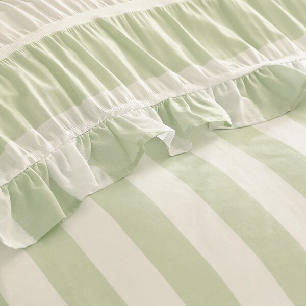 Зелено единично спално бельо 135x200 cm Seersucker Frill Stripe – Catherine Lansfield