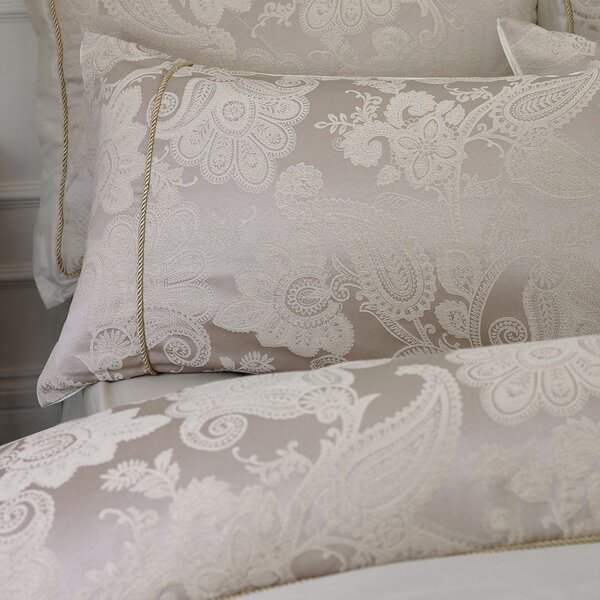Светлокафяво единично спално бельо от жакард 135x200 cm Opulent Jacquard – Catherine Lansfield