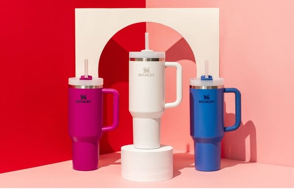Бял термос със сламка от неръждаема стомана 1,18 l Quencher H2.0 FlowState Tumbler Frost – Stanley