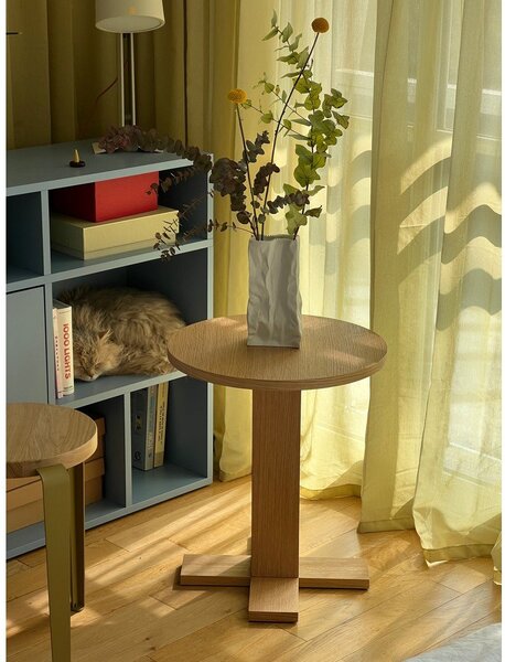 Кръгла странична масичка от декор от дъб ø 45 cm Koohi – Hübsch