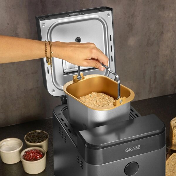 Хлебопекарна Graef BA806, 520W, 500-750 гр, 36 програми, Незалепващо покритие, 3 степени, Таймер с отложен старт, Черен