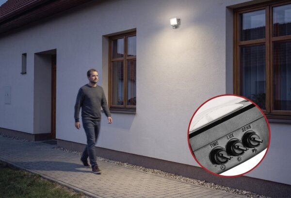 LED прожектор с сензор за движение TAMBO EVO LED/20W/230V 4000K IP44 черен