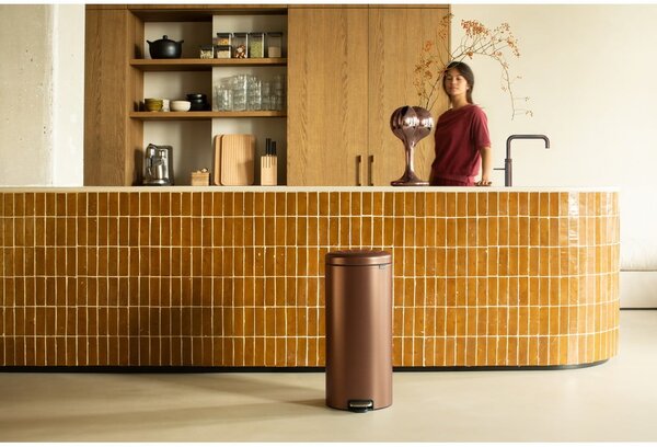 Стоманено кошче за боклук с педал в бронзов цвят 30 l NewIcon – Brabantia