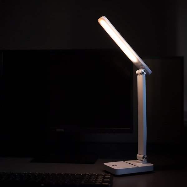 Zuma Line 1949-WH-LED LED настолна лампа 8W, 1200 mAh, 3000/4500/6000K, бяла