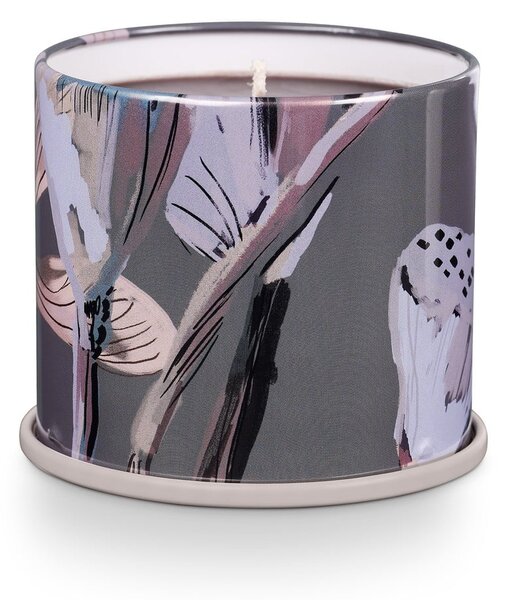 Ароматна свещ от соев восък с време на горене 50 часа Woodfire – ILLUME x Bloomingville