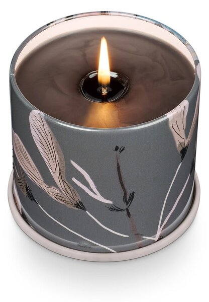 Ароматна свещ от соев восък с време на горене 50 часа Woodfire – ILLUME x Bloomingville