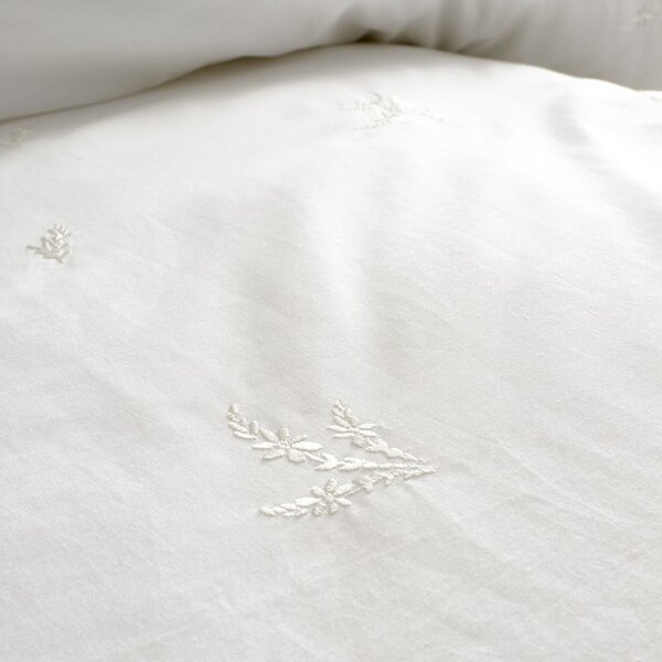 Бяло единично памучно спално бельо 135x200 cm Lottie Floral Embroidery – Bianca