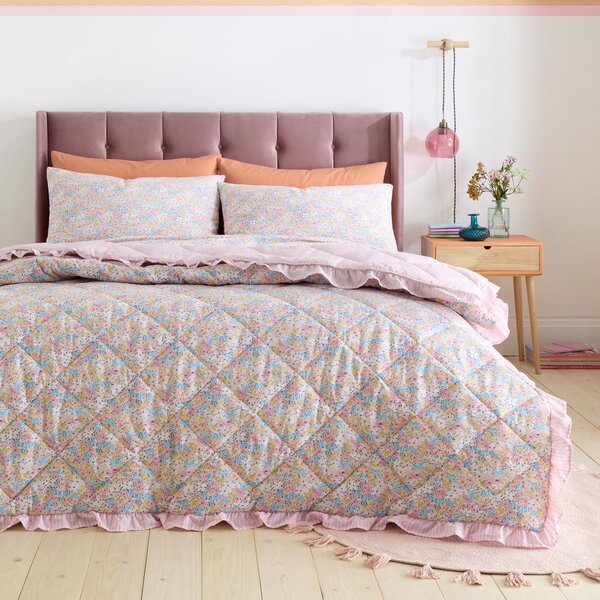 Розово капитонирано покривало за легло 220x230 cm Darcy Floral – Catherine Lansfield