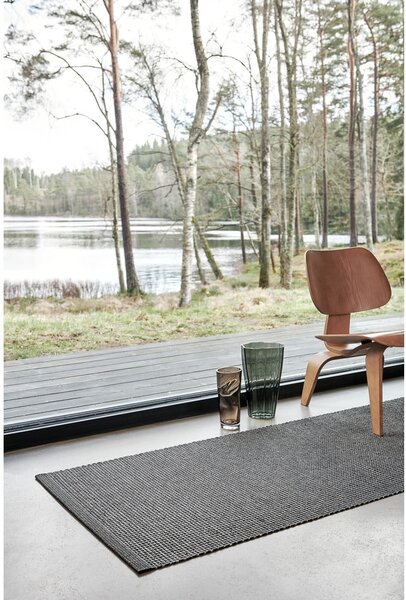 Антрацитна пътека за открито и закрито 70x300 cm Emm Black Linen – Pappelina