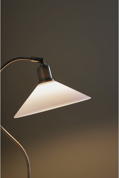 Markslöjd 108863 - Настолна лампа VELA 1xE27/40W/230V месинг/бял