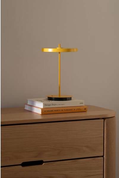 Жълта метална LED настолна лампа с метален абажур (височина 31 cm) Asteria Move – UMAGE