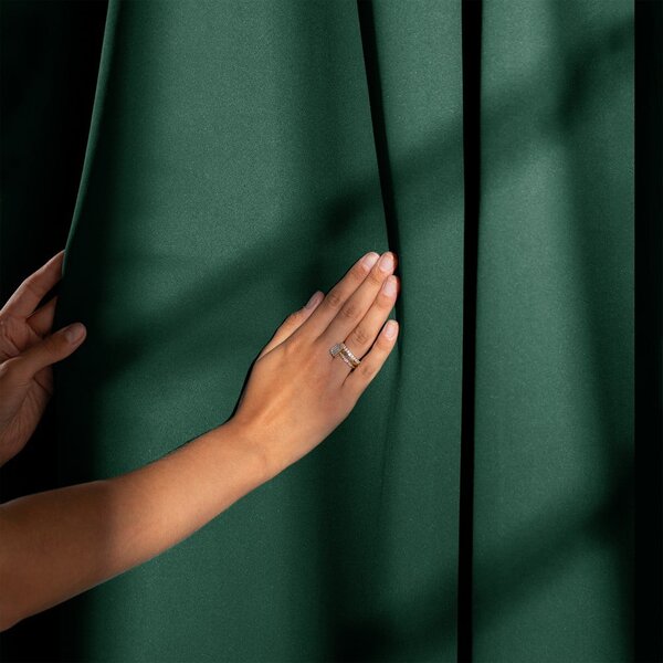 Тъмнозелено затъмняващо перде 140x175 cm Kierra – Restilo