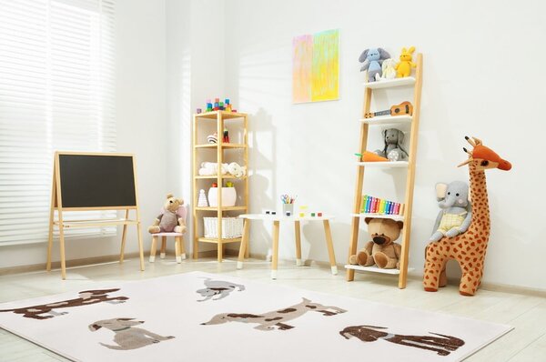 Детски килим в цвят слонова кост 80x150 cm Dogsie Pearl – FD