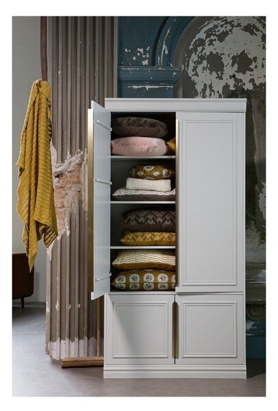 Светлосив гардероб от масивен бор 110x215x44 cm Organize – WOOOD