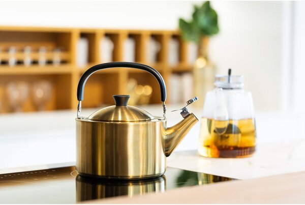 Чайник от неръждаема стомана в златист цвят1,5 l Diamante – Vialli Design