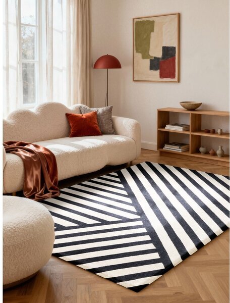 Черно-бял ръчно изработен вълнен килим 120x180 cm Stryve Noir – Elle Decoration