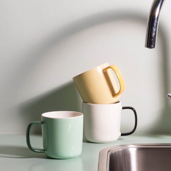 Светлозелена чаша от костен порцелан 370 ml Mae – ONA