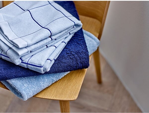 Тъмносиня памучна кърпа от тери 50x100 cm Comfort – Södahl